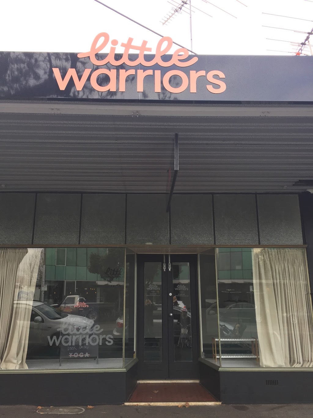 Little Warriors Yoga | gym | 27 Mills St, Albert Park VIC 3206, Australia | 0386444084 OR +61 3 8644 4084