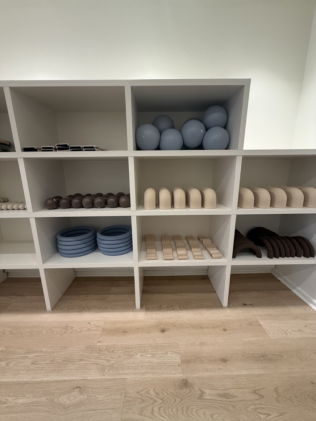 Benda Studio | 23 Albion St, Waverley NSW 2024, Australia | Phone: 0483 969 608