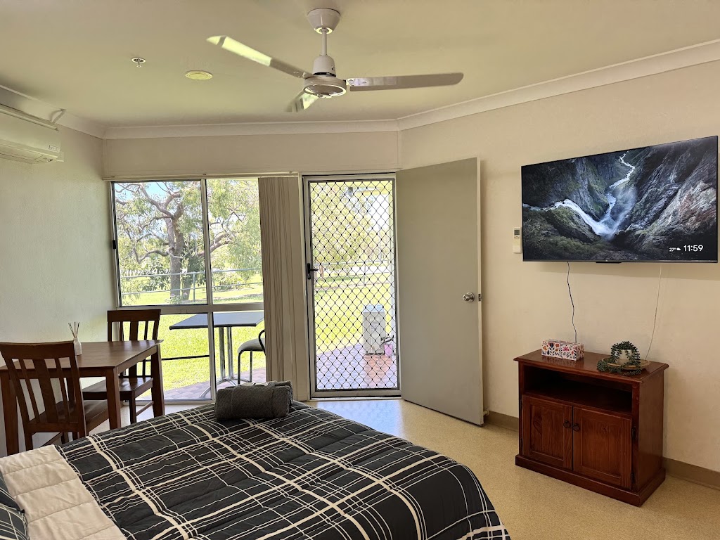 Bulgon Lodge | 7833 Peter Delemothe Rd, Collinsville QLD 4804, Australia | Phone: 0427 928 428