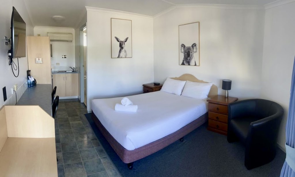 Stay @ Petes Place Roma | 77 Quintin St, Roma QLD 4455, Australia | Phone: (07) 4622 0010
