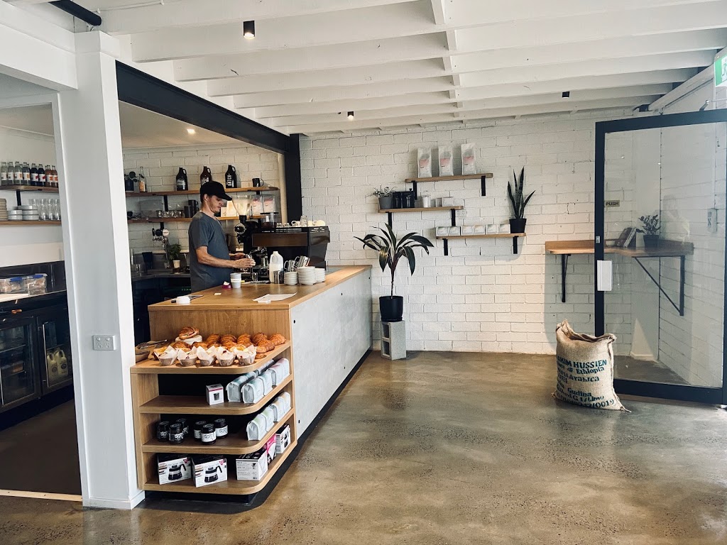 Legend Coffee And Culture | cafe | 4/401 Manns Rd, West Gosford NSW 2250, Australia