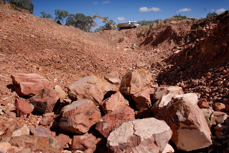 Castle Mountain Zeolites | 122 Station St, Quirindi NSW 2343, Australia | Phone: (02) 6746 3555