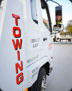 BF Panels Towing Albury Wodonga | 49 Merkel St, Albury NSW 2640, Australia | Phone: (02) 6025 7444