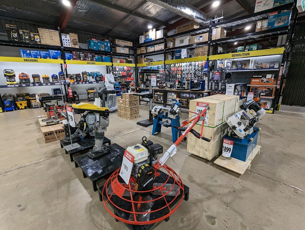 Total Tools Bathurst | 2 Ashworth Dr, Kelso NSW 2795, Australia | Phone: (02) 6323 1340