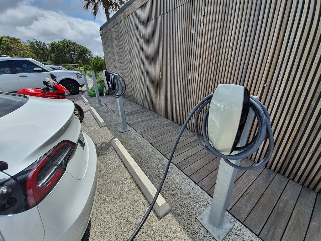 Tesla Destination Charger |  | 30 Staples St, Shoalhaven Heads NSW 2535, Australia | 0244487729 OR +61 2 4448 7729