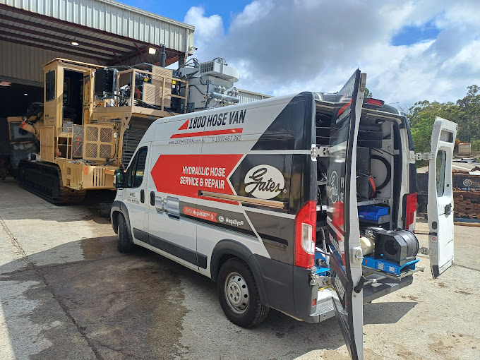 Central Coast - 1800 Hose Van | 3 Lake Rd, Tuggerah NSW 2259, Australia | Phone: 0490 939 560