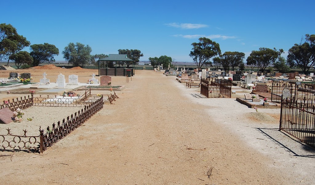 Port Wakefield Public Cemetery | 131 Annie Watt Rd, Port Wakefield SA 5550, Australia