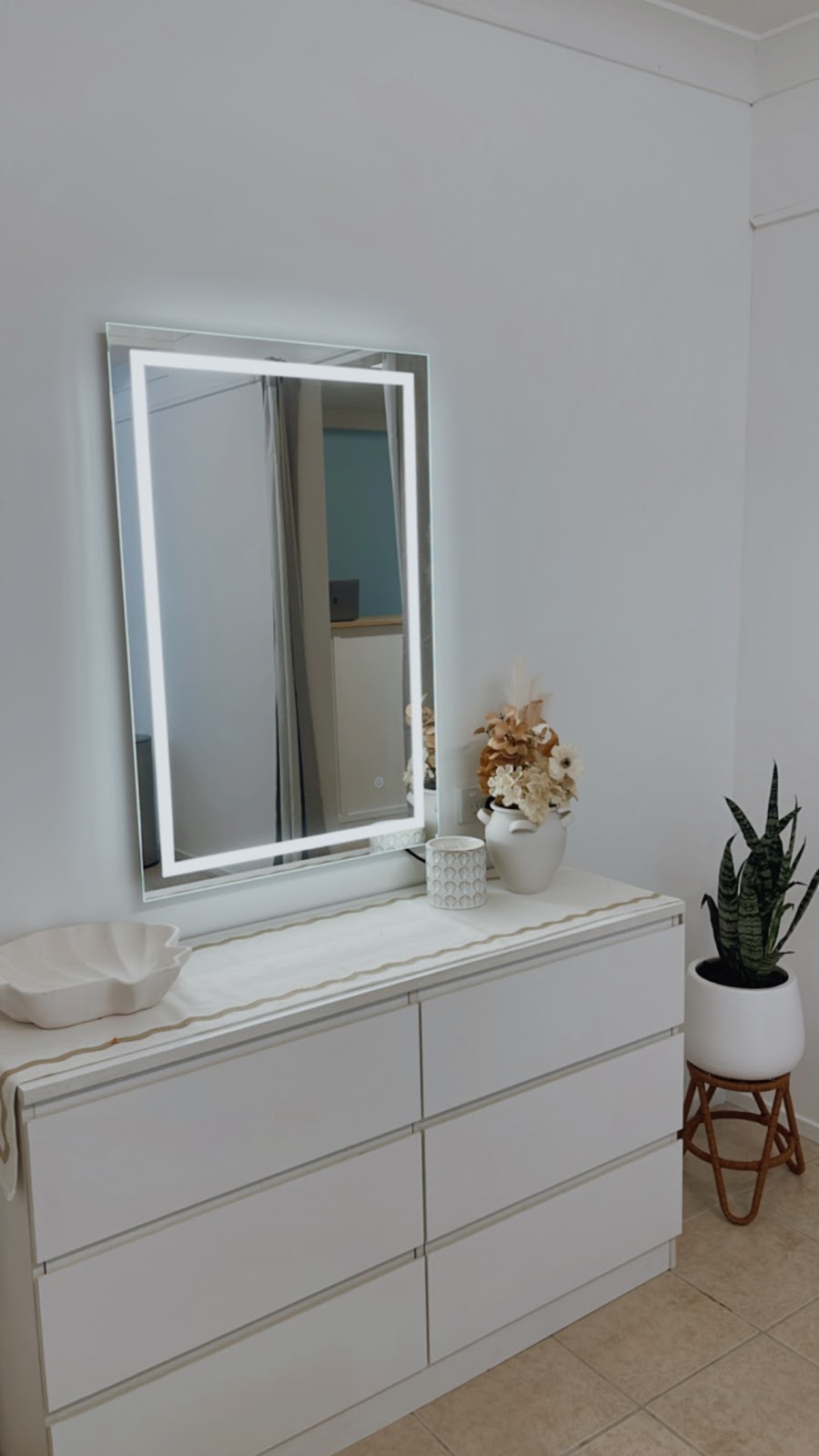 Saltwater Beauty Studio | 4 Nature Pl, Smiths Lake NSW 2428, Australia | Phone: 0401 530 928