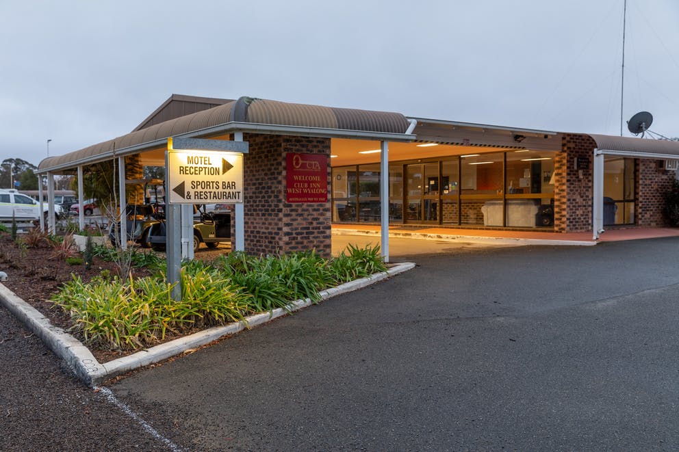 Club Inn Resort | Tallimba Rd, West Wyalong NSW 2671, Australia | Phone: (02) 6972 2000