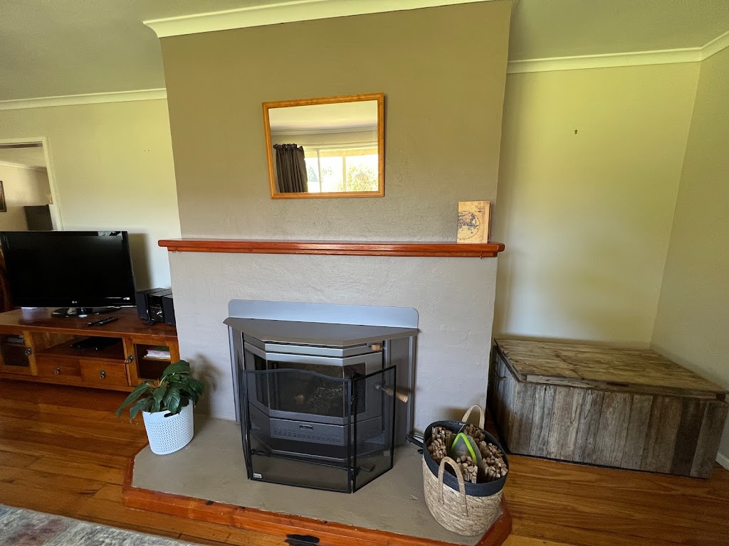 Erica Country Retreat | 13 Beasleys Rd, Erica VIC 3825, Australia | Phone: 0407 812 215