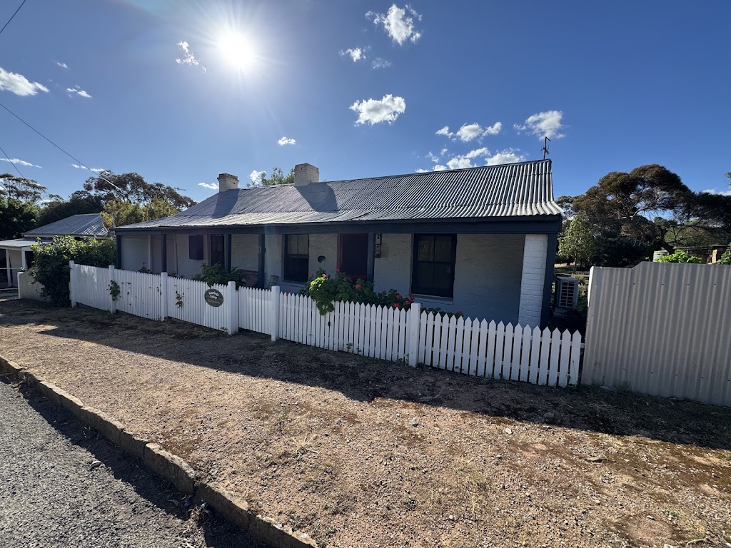 Kooringa Cottage Burra - Bed & Breakfast | 9 George St, Burra SA 5417, Australia | Phone: 0401 321 318