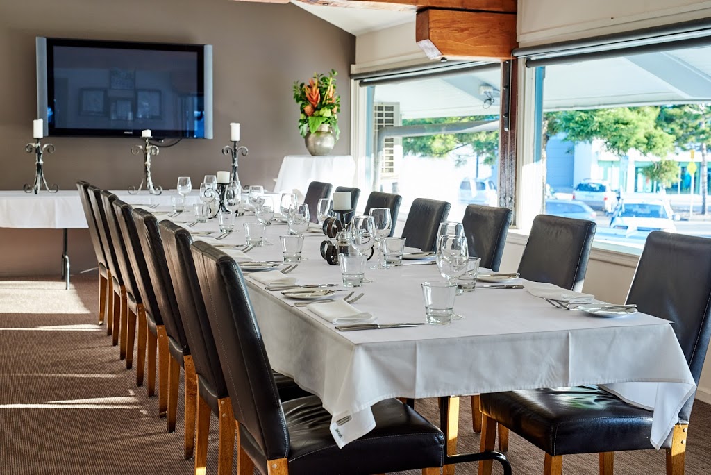 Le Parisien | restaurant | 15 Eastern Beach Rd, Geelong VIC 3220, Australia | 0352293110 OR +61 3 5229 3110