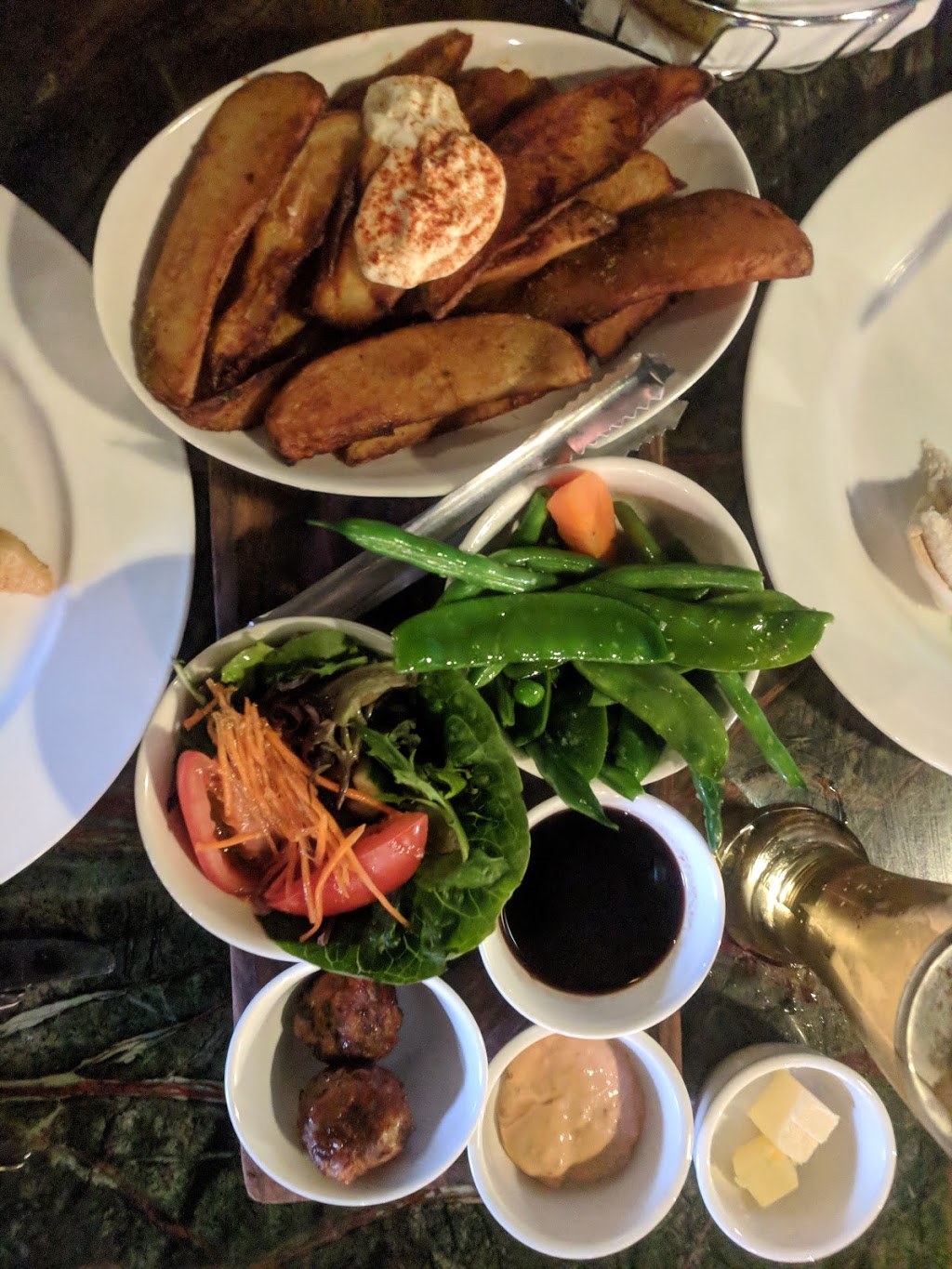 Jungle Restaurant Kent Town Hotel | 76 Rundle St, Kent Town SA 5067, Australia | Phone: (08) 8362 2116