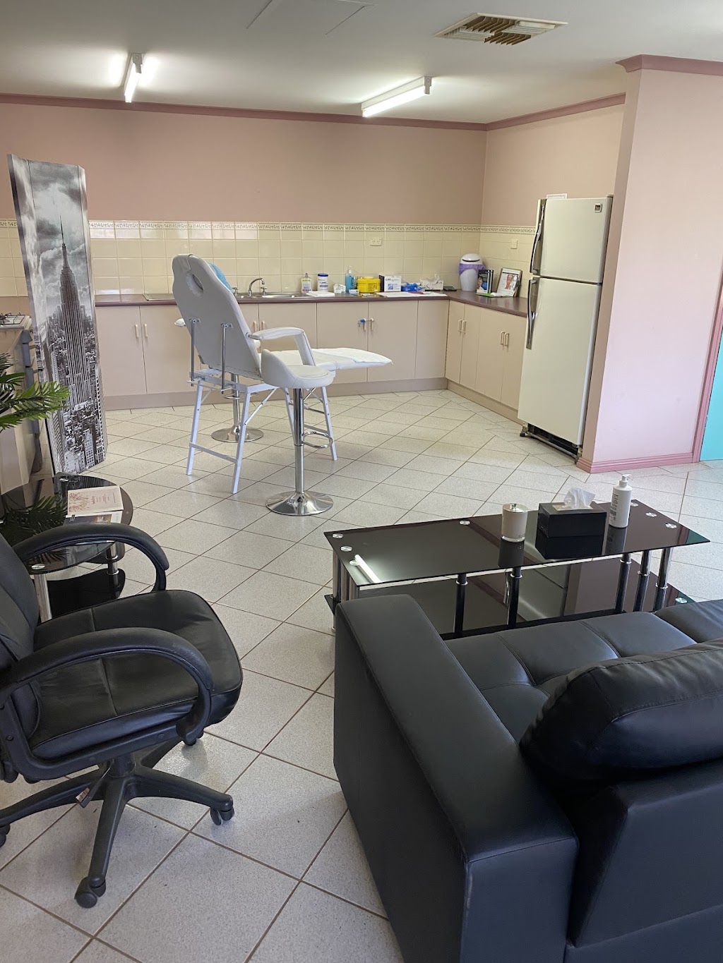 Sandra Ferry Fresh Clinics | 118 Murton St, Broken Hill NSW 2880, Australia | Phone: 0438 800 260