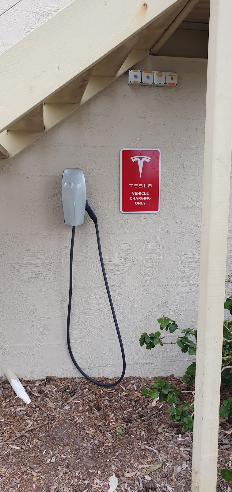 Tesla Destination Charger |  | 1 Pambula Beach Rd, Pambula Beach NSW 2549, Australia | 0264958700 OR +61 2 6495 8700