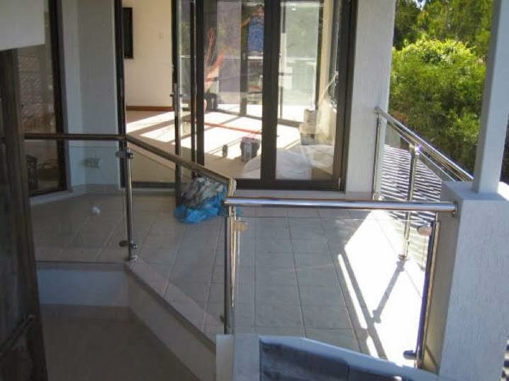 Urban Glass Fencing | 6/9 McDonald St W, Osborne Park WA 6017, Australia | Phone: 0412 907 065