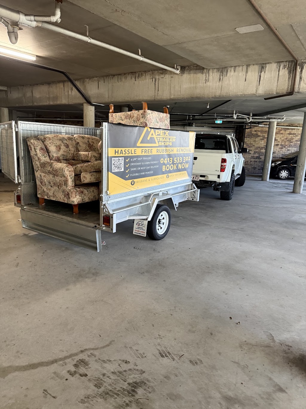 Apex Trailer Skips | 2 Queen St, Redcliffe QLD 4020, Australia | Phone: 0413 533 302