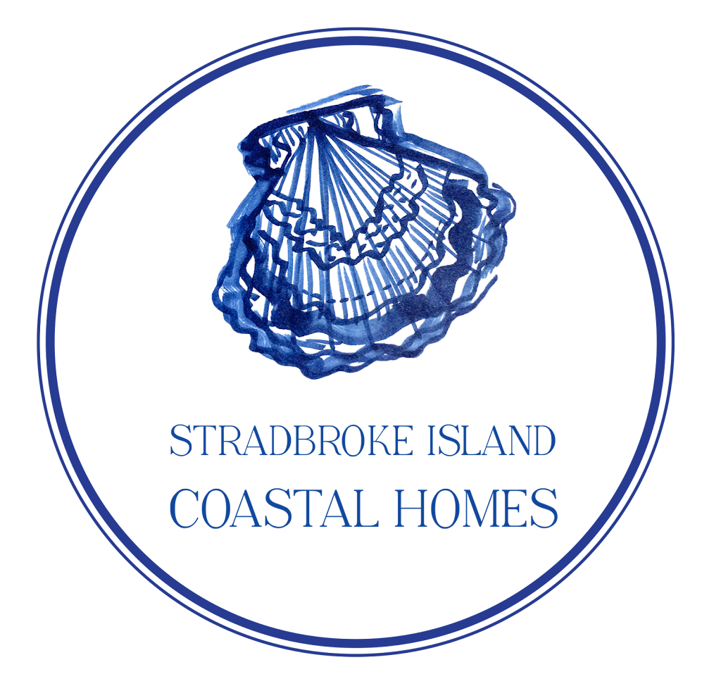 Driftwood on Home Beach | 130 Dickson Way, Point Lookout QLD 4183, Australia | Phone: 0418 859 564