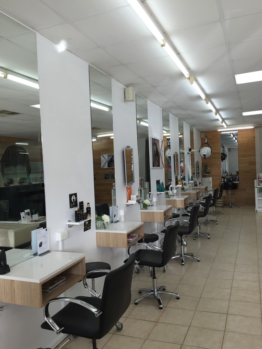 Shine Hairdressing Horsham | 51A Roberts Ave, Horsham VIC 3400, Australia | Phone: (03) 5381 1827