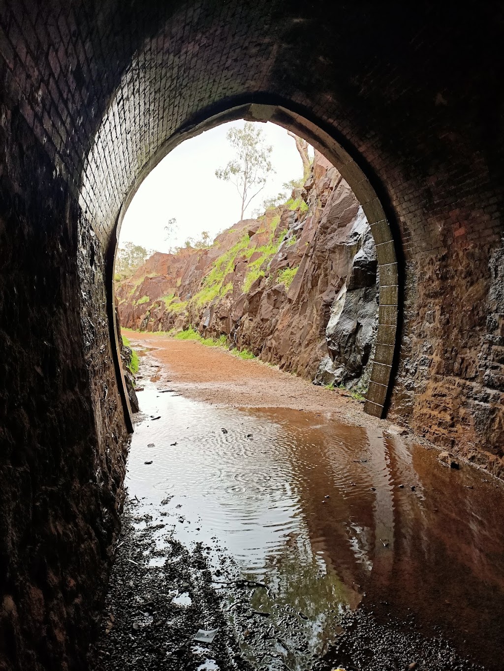 Swan View Tunnel | Hovea WA 6071, Australia | Phone: (08) 9290 6100