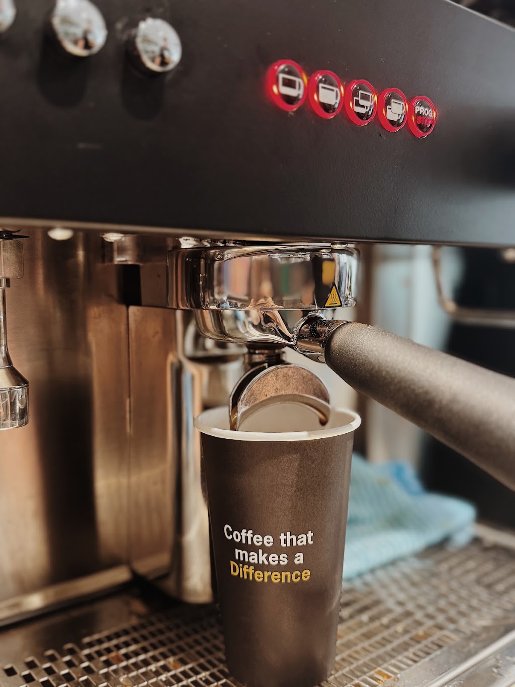 Greenacres Cafés & Catering Shellharbour Airport Cafe | 45 Airport Rd, Albion Park Rail NSW 2527, Australia | Phone: 0437 336 892
