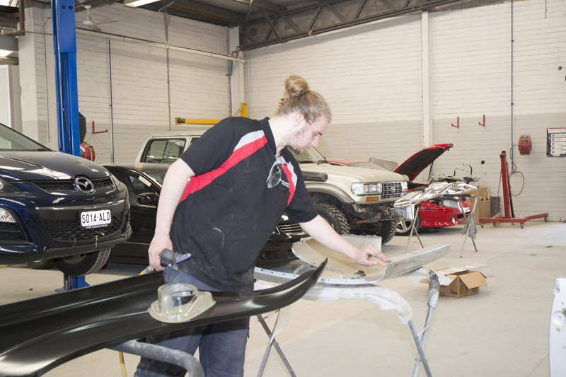 Port Augusta Collision Repair Centre | car repair | 36 Stirling Rd, Port Augusta SA 5700, Australia | 0886422204 OR +61 8 8642 2204