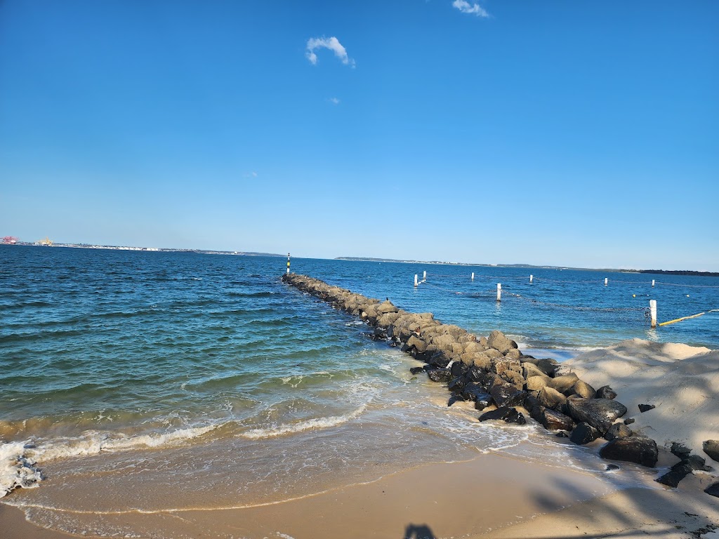 Ramsgate Beach House | 274 The Grand Parade, Ramsgate Beach NSW 2217, Australia | Phone: (02) 9876 1450