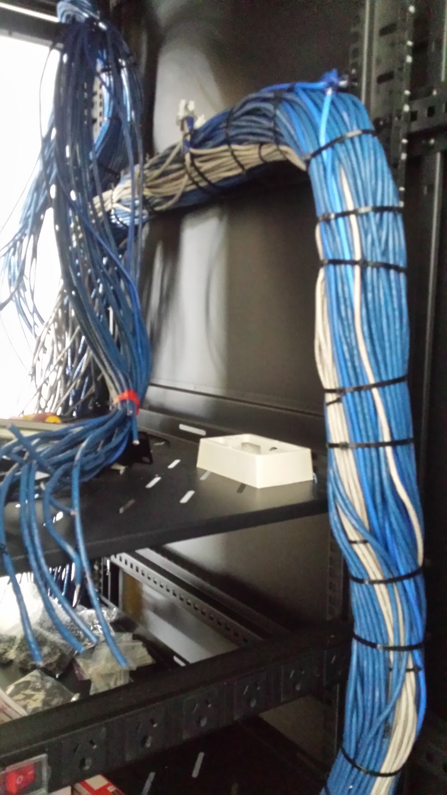 Smart cabling solutions |  | Heeb St, Ashmore QLD 4215, Australia | 0410817455 OR +61 410 817 455