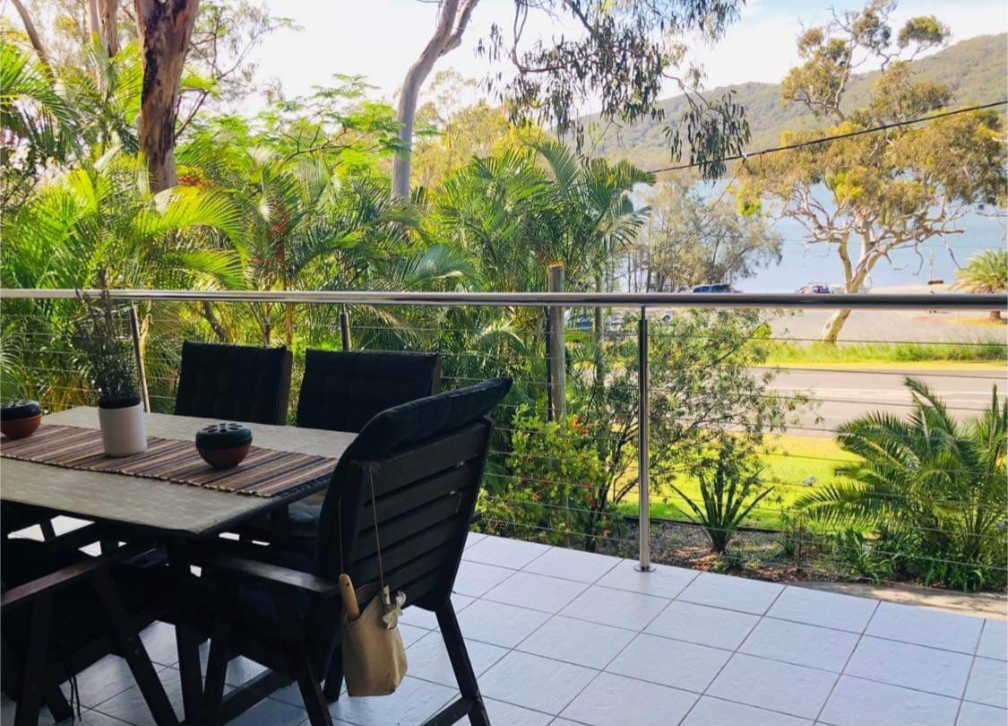 The Lake House on Wallis | 30A The Lakes Way, Elizabeth Beach NSW 2428, Australia | Phone: 0413 133 644