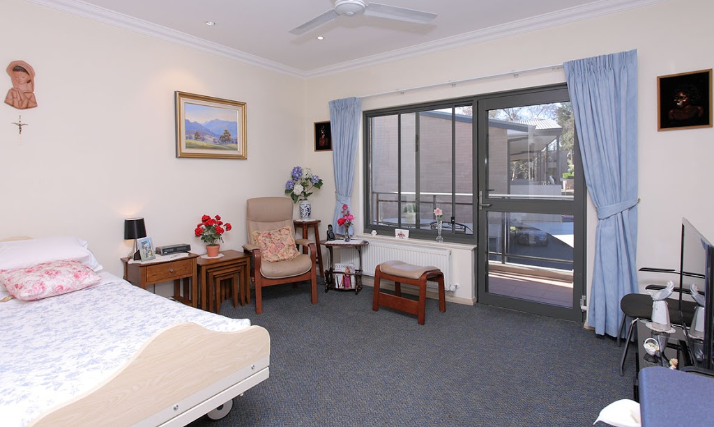 Southern Cross Care Campbell Residential Aged Care | health | 2 White Cres, Campbell ACT 2612, Australia | 1800632314 OR +61 1800 632 314