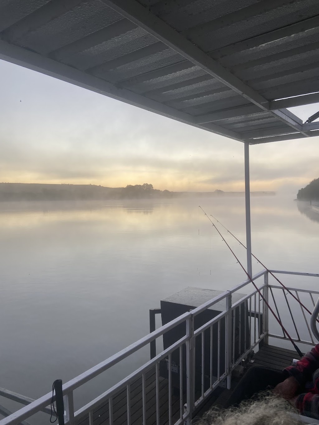 RiverGirl Houseboat Murray River, Murray Bridge SA | White Sands SA 5253, Australia | Phone: 0410 668 676