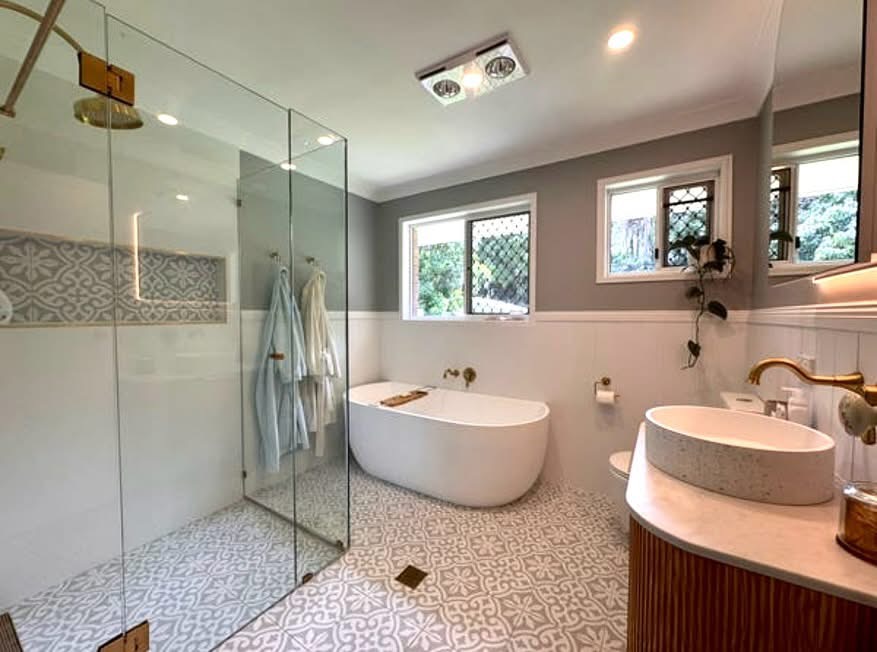 Prestige interior services | 27 Oxley Ave, Woody Point QLD 4019, Australia | Phone: 0433 144 026