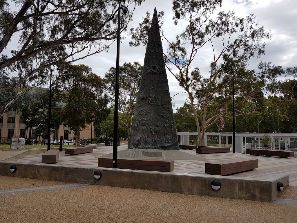 Thomas Cherry Forecourt | park | Bundoora VIC 3086, Australia