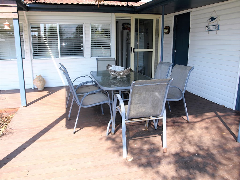 Seaside House Jervis Bay | 55 Elizabeth Dr, Vincentia NSW 2540, Australia | Phone: 0435 084 261