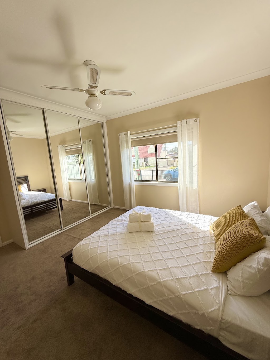 Ferguson house - Cosy Hunter Valley Escape | 44 Ferguson St, Cessnock NSW 2325, Australia | Phone: 0422 704 844