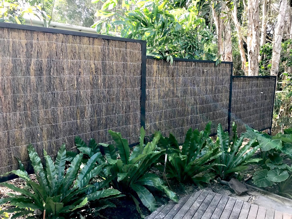 Byron Bay Brushwood Fencing | 2 Ironbark Ave, Byron Bay NSW 2481, Australia | Phone: 0419 692 155