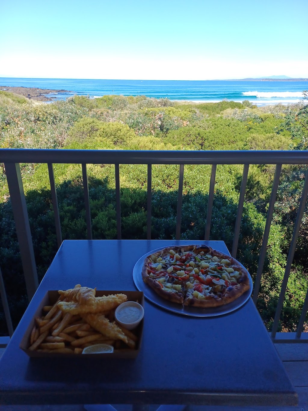 Under the deck Cafe | Broulee Surfers Surf Life Saving Club, Heath St, Broulee NSW 2537, Australia | Phone: 0466 300 298