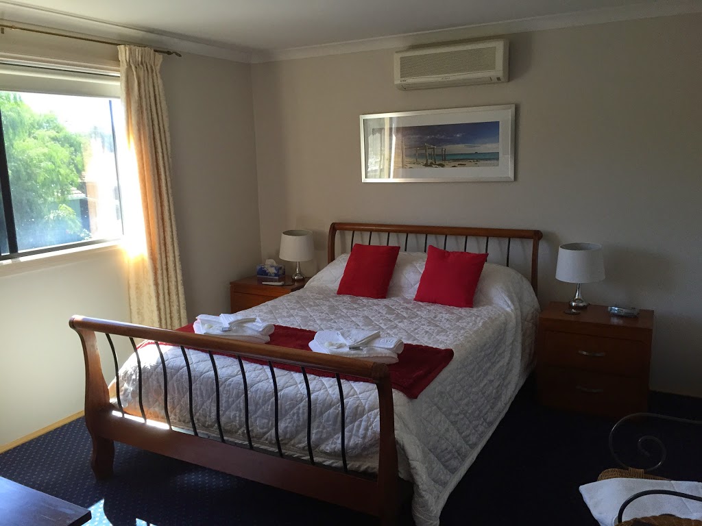 Observatory Guest House | 7 Brown St, Busselton WA 6280, Australia | Phone: (08) 9751 3336