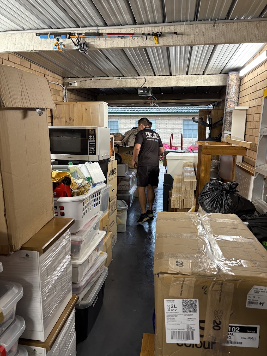TWO MEN AND A TRUCK | 8 Woodbine Pl, Toronto NSW 2283, Australia | Phone: 1300 880 412