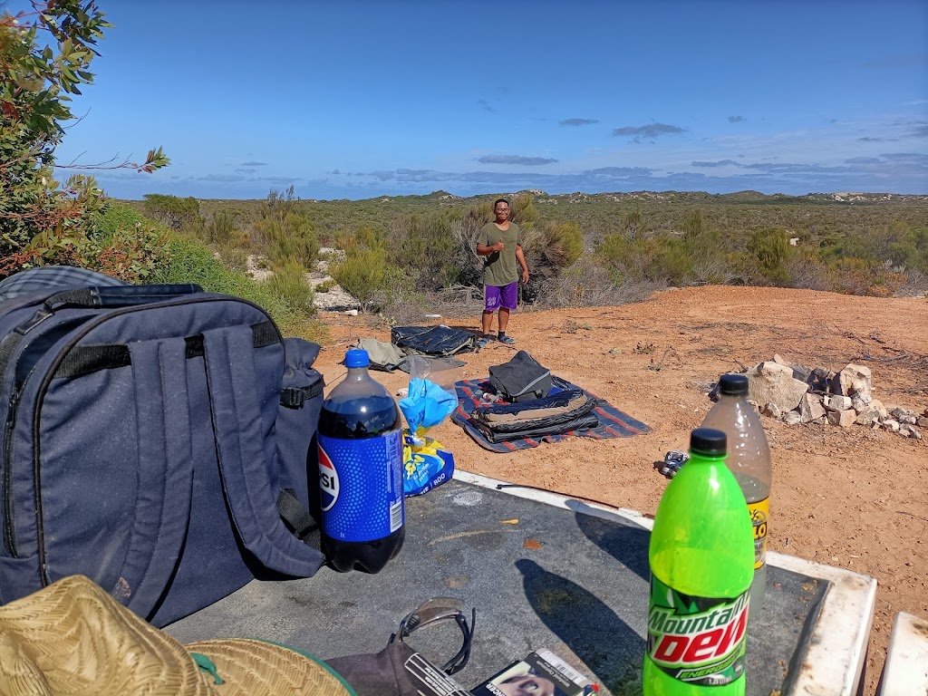False Entrance campground | Useless Loop Rd, Carrarang WA 6537, Australia | Phone: (08) 9948 2226