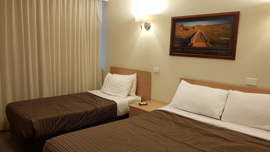 Ibis Styles Canberra Tall Trees | 21 Stephen St, Canberra ACT 2602, Australia | Phone: (02) 6247 9200