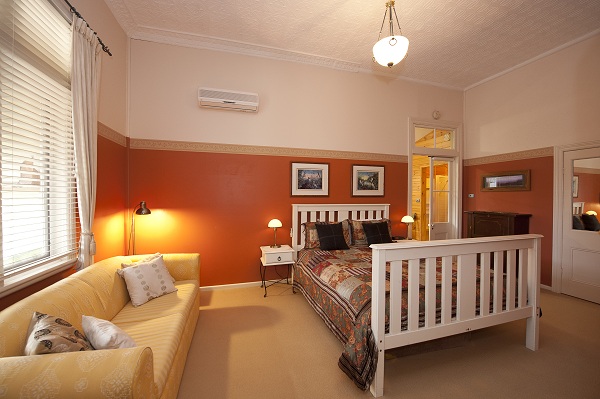 Milton Bed and Breakfast | 124 Princes Hwy, Milton NSW 2538, Australia | Phone: (02) 4455 4449