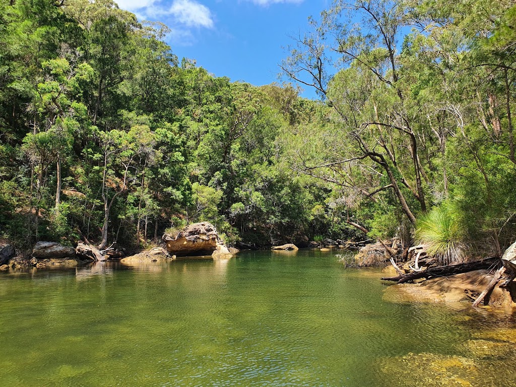 Akuna Bay Boat Hire | 2 General San Martin Dr, Terrey Hills NSW 2084, Australia | Phone: 0413 299 185