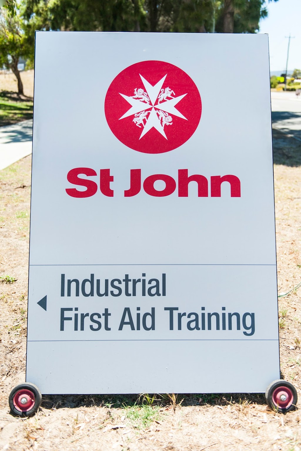 St John Ambulance | health | 377 Collier Rd, Bassendean WA 6054, Australia | 0893341233 OR +61 8 9334 1233