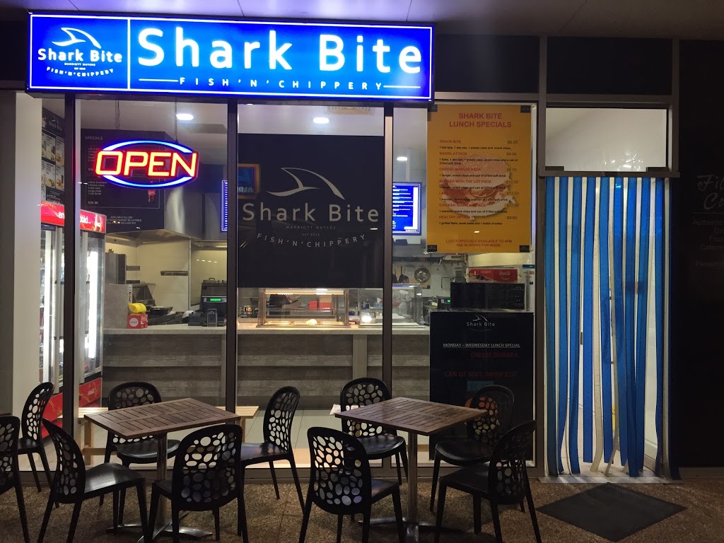 Shark Bite Fish n Chippery | restaurant | Marriott Waters Shopping Centre, Marriott Blvd, Lyndhurst VIC 3975, Australia | 0387389134 OR +61 3 8738 9134