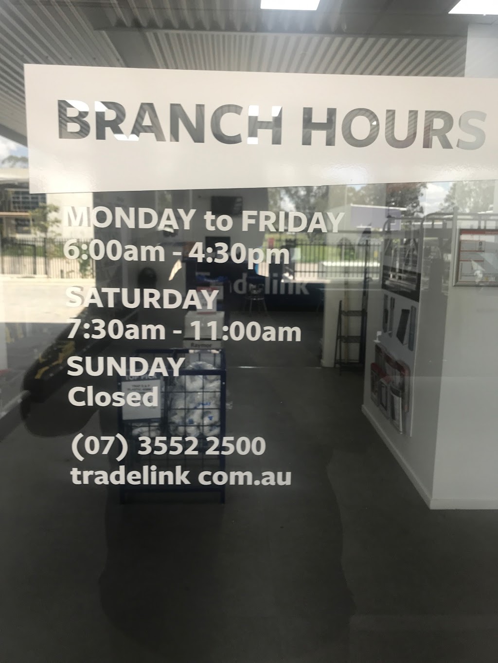 Tradelink Mansfield Trade | furniture store | 2/12 Morrison Cl, Mansfield QLD 4122, Australia | 0735522500 OR +61 7 3552 2500