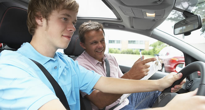 Just Driving School | 21 Mary Wade Pl, Carnes Hill NSW 2171, Australia | Phone: 0422 883 124