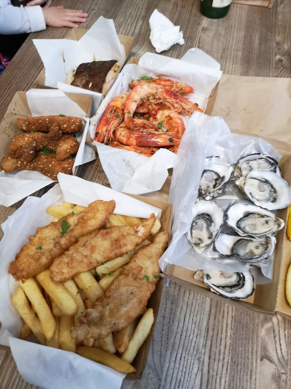 The Clayfield Seafood Markets | meal takeaway | 5/823 Sandgate Rd, Clayfield QLD 4011, Australia | 0732626279 OR +61 7 3262 6279