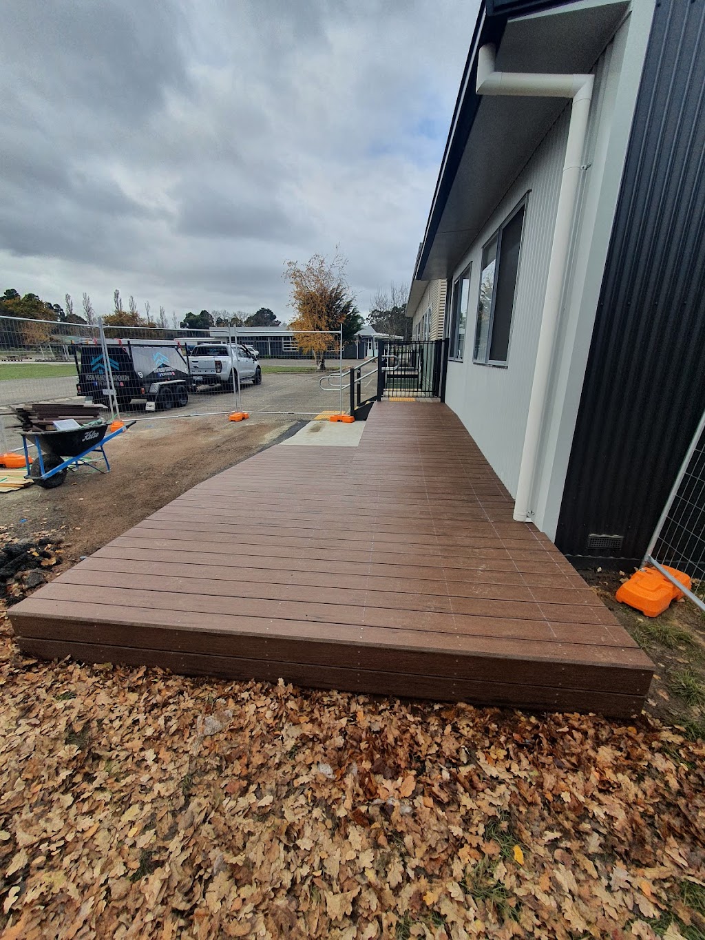 josh hendy carpentry | 17 Sutcliffe St, Lucas VIC 3350, Australia | Phone: 0413 760 598