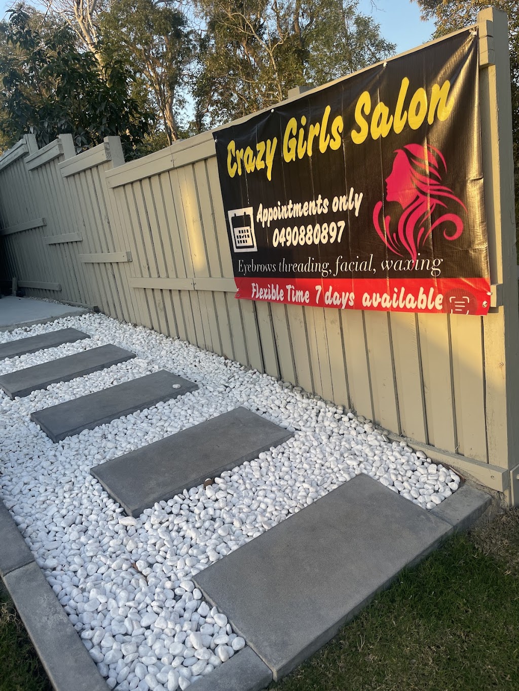 Crazy girls saloon and beauty | 55 Ashwood Cct, Chambers Flat QLD 4133, Australia | Phone: 0490 880 897